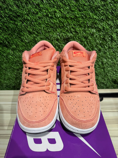 Nike SB Dunk Low Pink Pig Sz 8