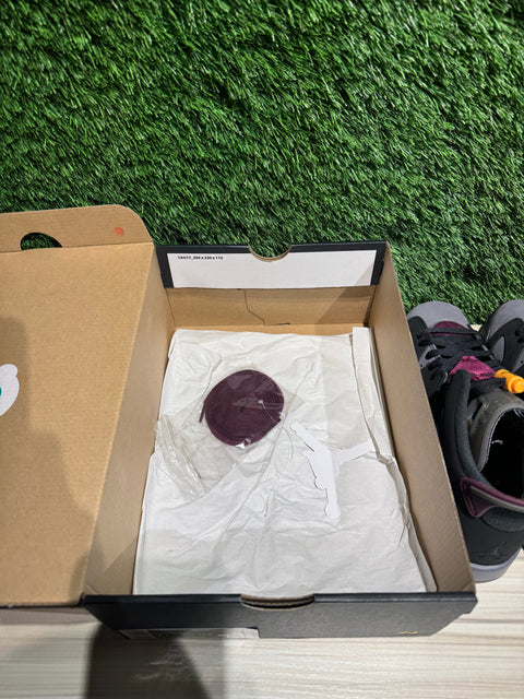 Jordan 6 Retro Bordeaux (GS) Sz 7Y