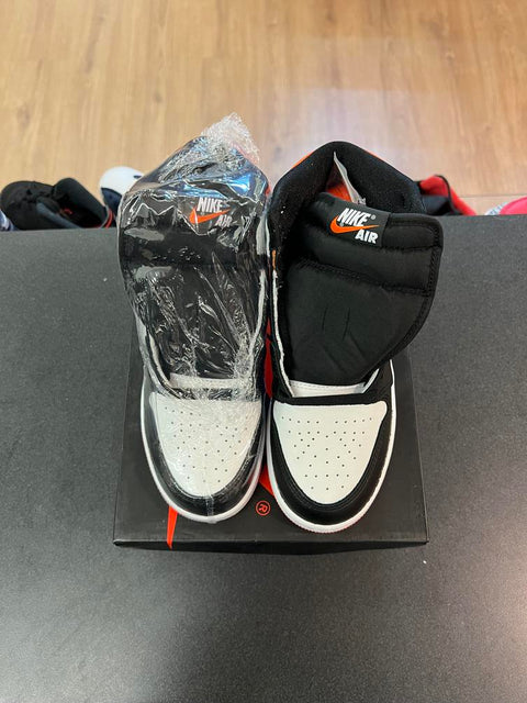 Jordan 1 High OG Electro Orange (GS) Sz 4Y