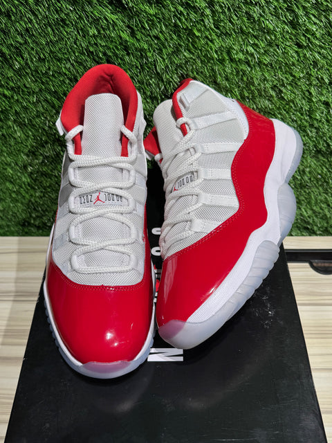 Jordan 11 Retro Cherry (2022) Sz 10.5M