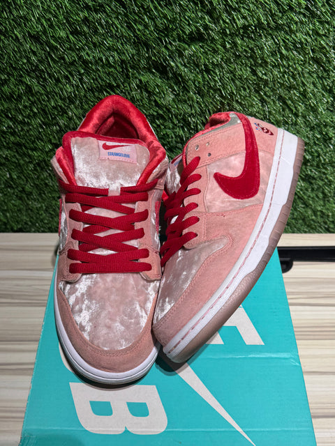Nike SB Dunk Low StrangeLove Skateboards Sz 9.5M