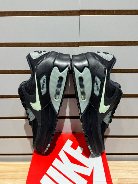 Nike Air Max 90 Gore-Tex Black Honeydew SZ 8.5