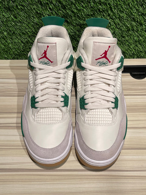 Jordan 4 Retro SB Pine Green Sz 9.5M