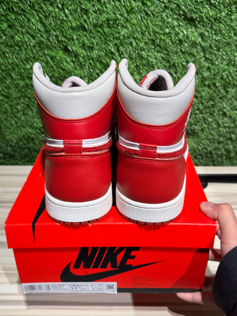 Jordan 1 Retro High OG Varsity Red (Women's) Sz 10M