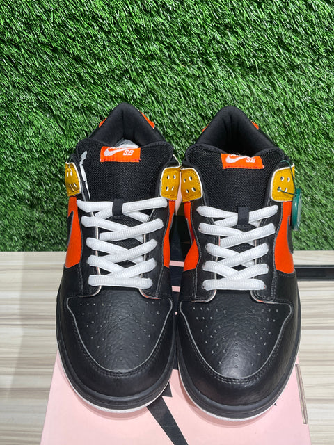Nike SB Dunk Low Raygun Sz 10.5M
