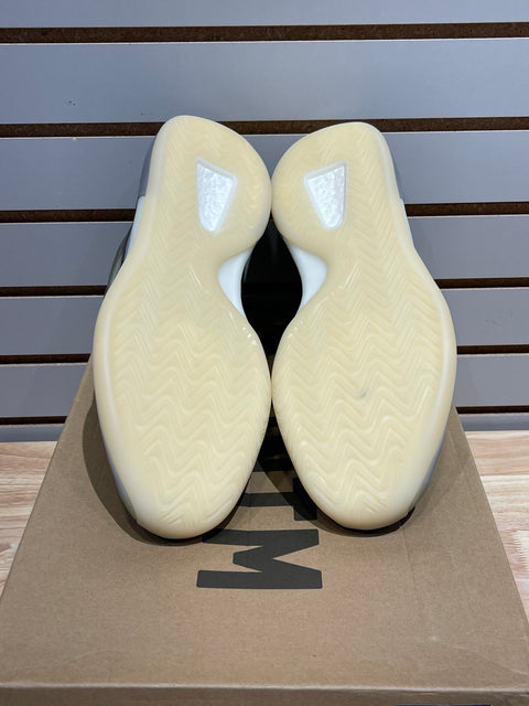 adidas Yeezy QNTM Barium Sz 13