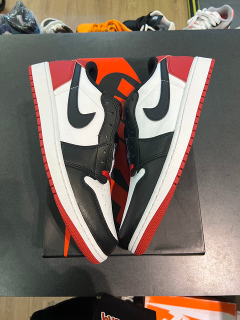 Jordan 1 Retro Low OG Black Toe (2023)