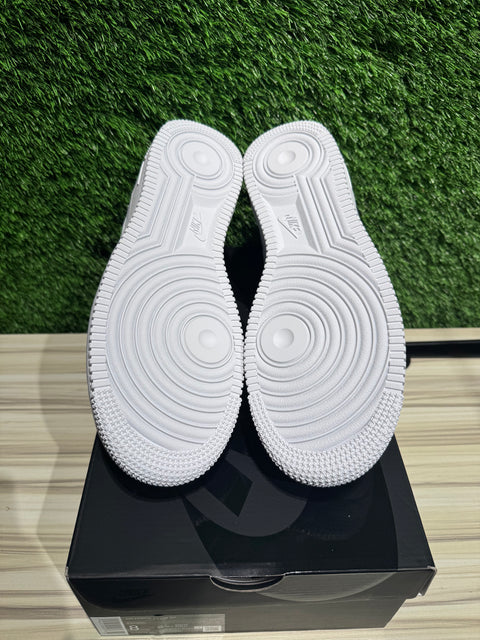Nike Air Force 1 Low Supreme White Sz 8