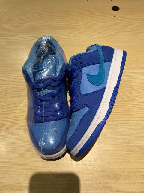 Nike SB Dunk Low Blue Raspberry