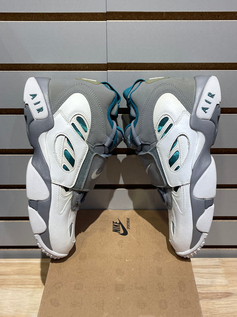 Nike Air Diamond Turf 2 Grey Green White Sz 9