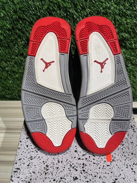 Jordan 4 Retro Bred Reimagined (GS) Sz 5.5Y