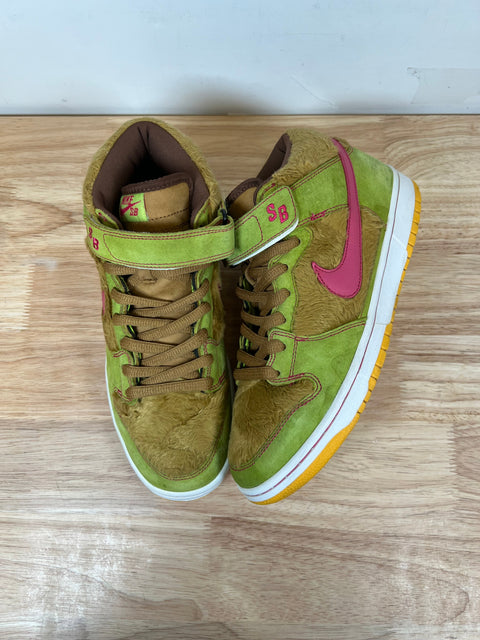 Nike SB Dunk Mid Mama Bear