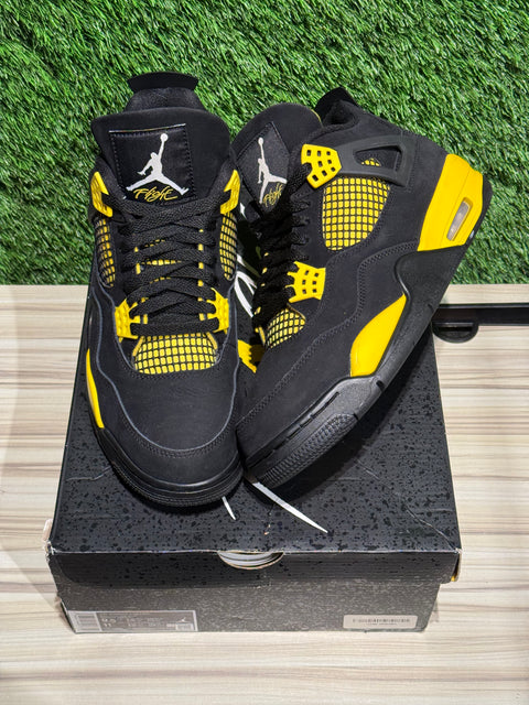 Jordan 4 Retro Thunder (2023) Sz 9.5M,.,