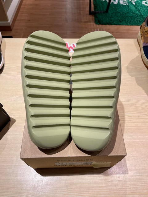 adidas Yeezy Slide Resin Sz 13