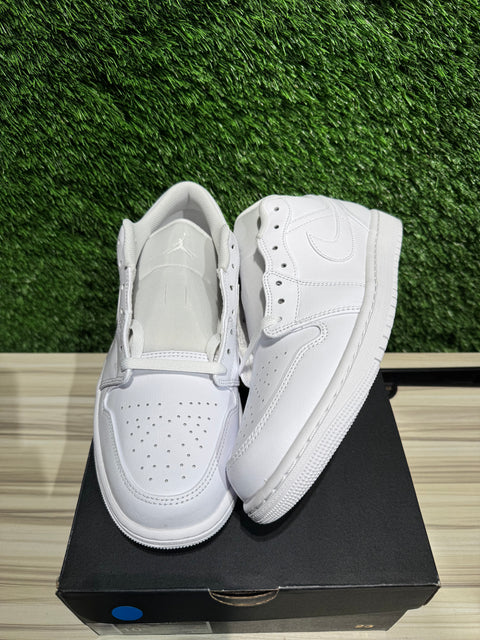 Jordan 1 Low Triple White Sz 10.5M