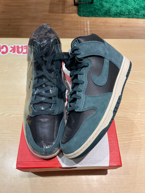 DS Faded Spruce Dunk High Sz 11.5