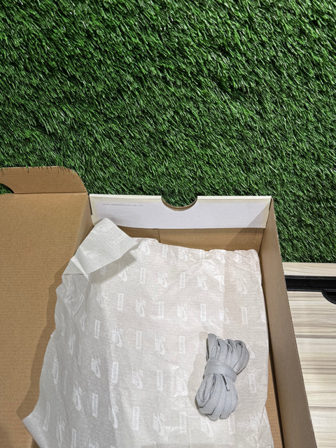 Nike SB Dunk Low Supreme 94 White Metallic Silver Sz 12M