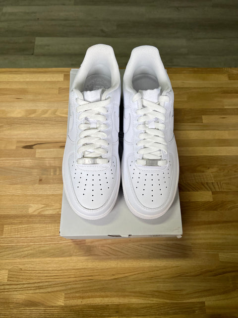 DS White Air Force 1 Low Sz 8