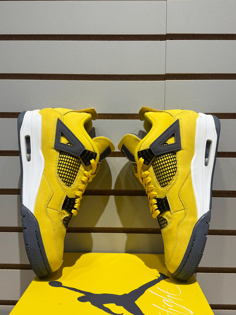 Jordan 4 Retro Lightning (2021) Sz 9.5