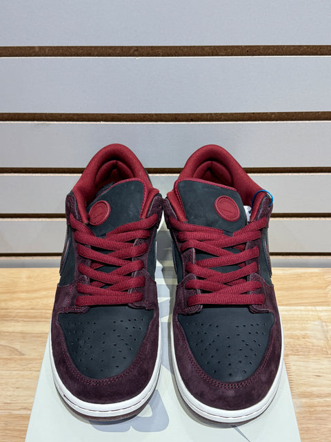 Nike SB Dunk Low Riot Skateshop Sz 11