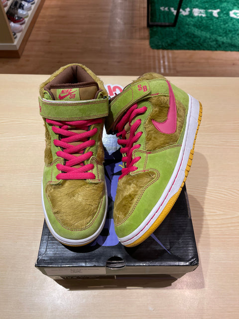 Nike SB Dunk Mid Mama Bear