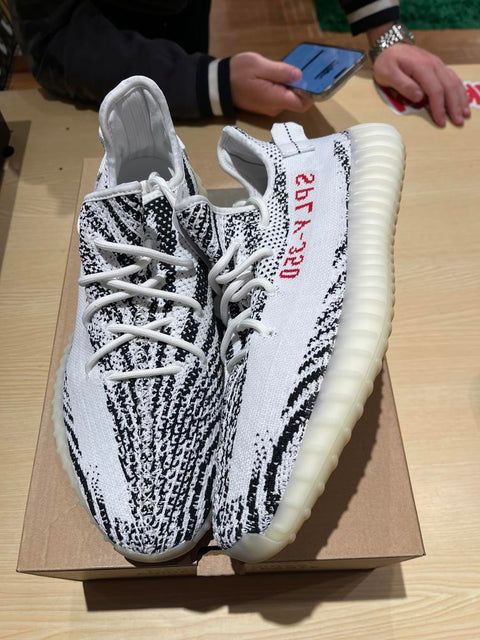 adidas Yeezy Boost 350 V2 Zebra Sz 12