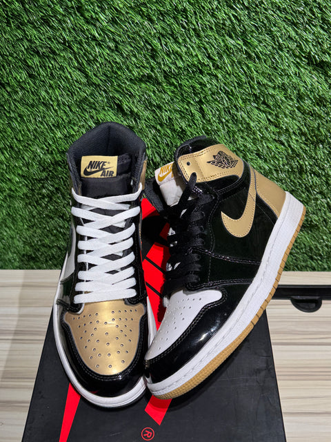 Jordan 1 Retro High Gold Top 3 Sz 7M
