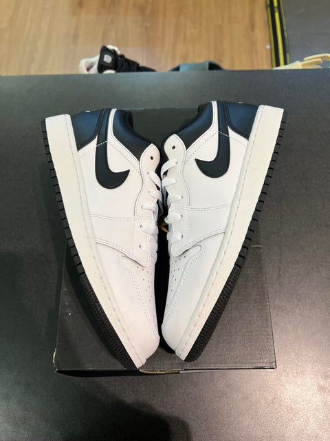 Jordan 1 Low White Black (GS) Sz 6.5Y