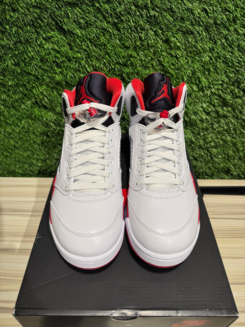 Jordan 5 Retro Fire Red Black Tongue (2025) Sz 9.5M