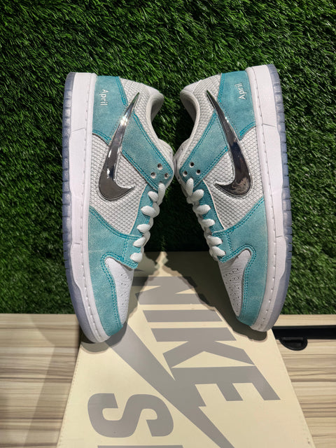 Nike SB Dunk Low April Skateboards Sz 8M