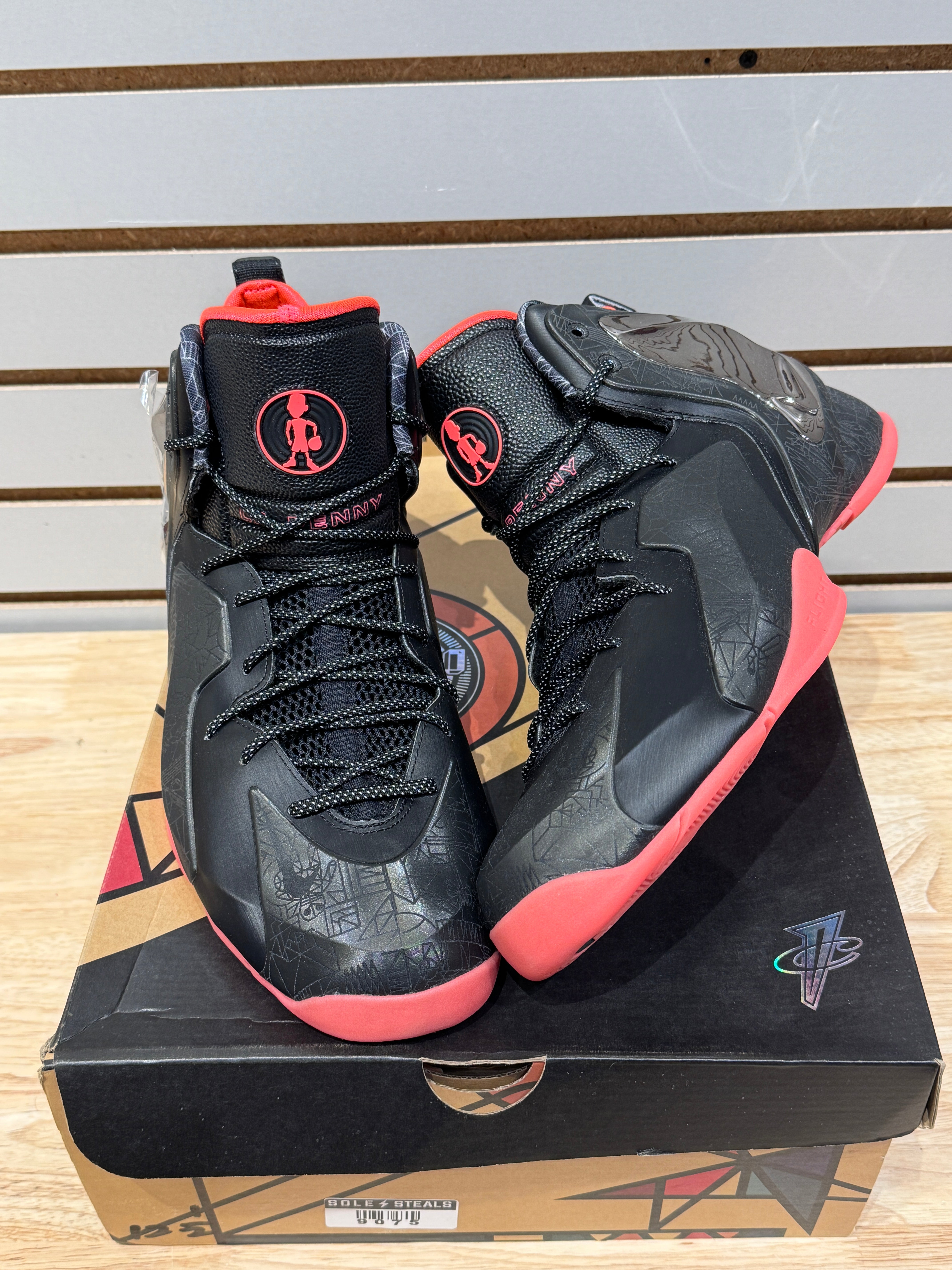 Size 12.5 – Sneak City