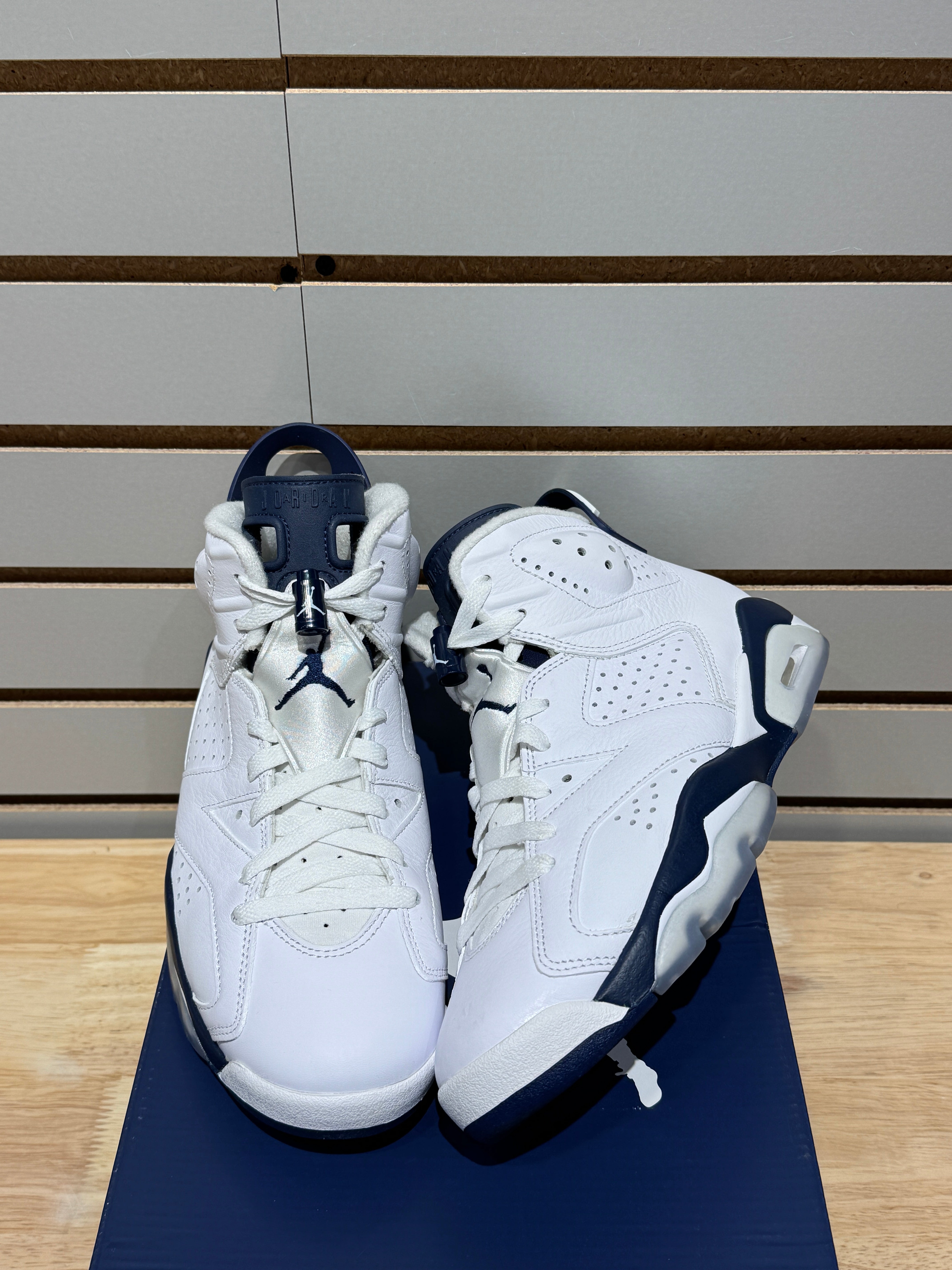 Jordan 6 Retro Midnight Navy (2022) Sz 7.5 – Sneak City