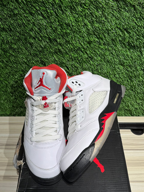 Jordan 5 Retro Fire Red Silver Tongue (2020) (GS) Sz 6Y