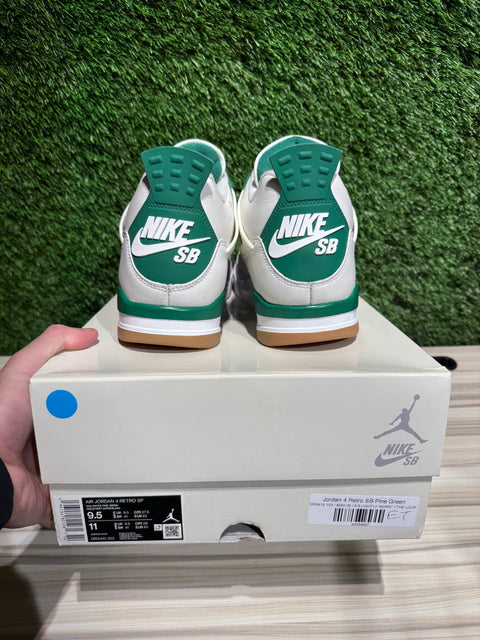 Jordan 4 Retro SB Pine Green Sz 9.5M