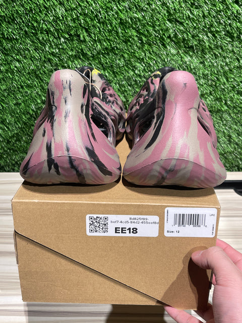 adidas Yeezy Foam RNR MX Carbon