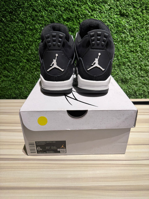Jordan 4 Retro White Thunder (GS) Sz 6Y