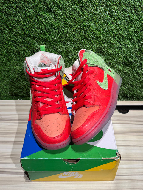 Nike SB Dunk High Strawberry Cough Sz 8M