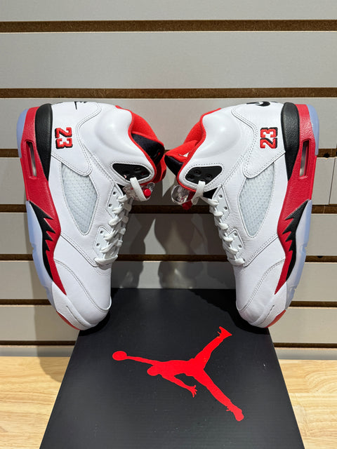 Jordan 5 Retro Fire Red Black Tongue (2025) Sz 7.5