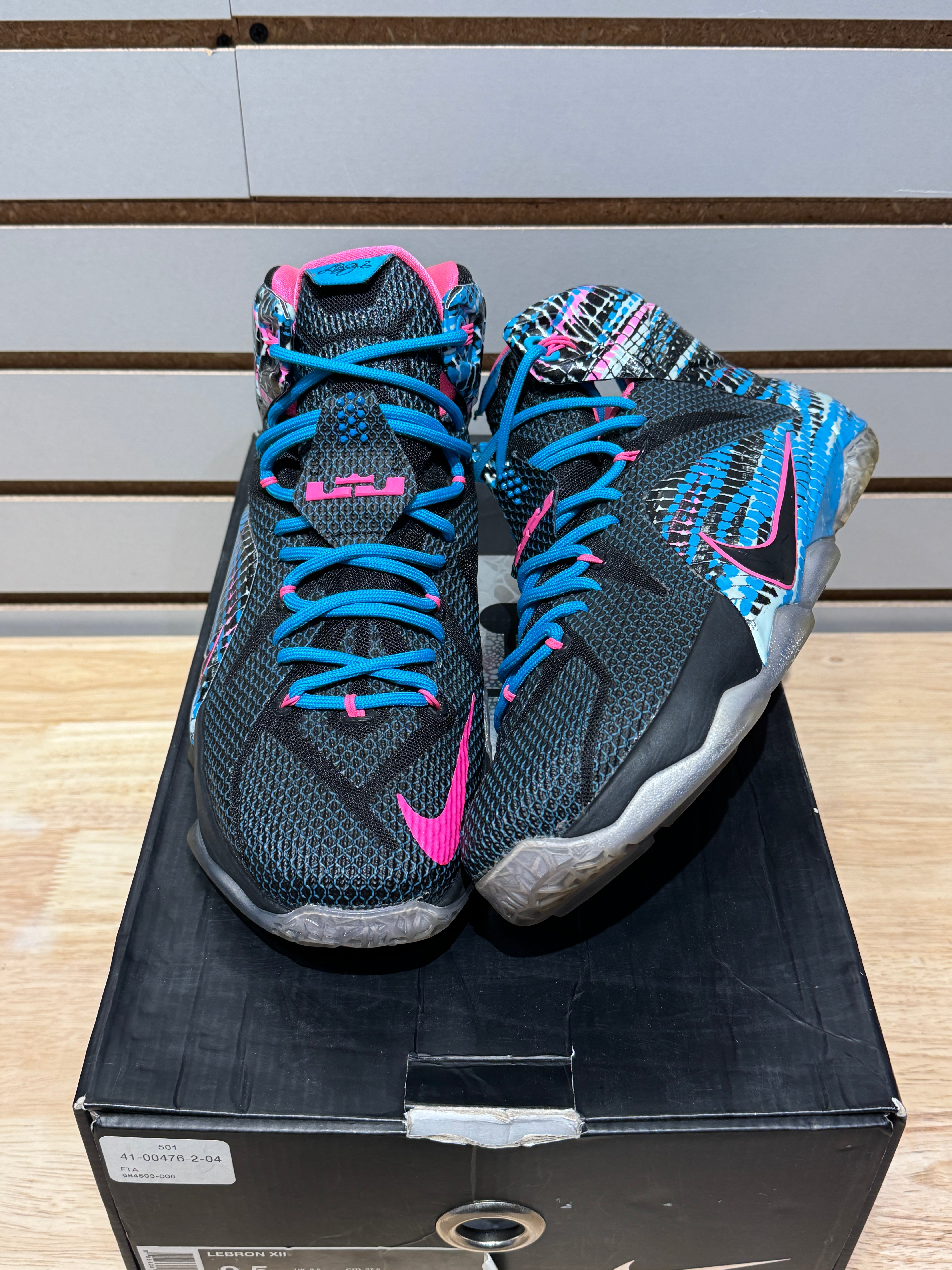 Nike LeBron 12 23 Chromosomes Sz 9.5 – Sneak City