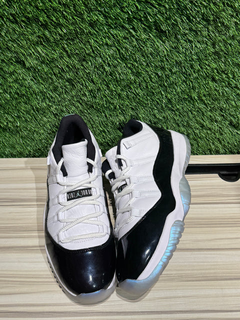 Jordan 11 Retro Low Iridescent