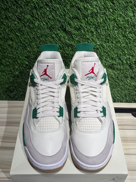 Jordan 4 Retro SB Pine Green Sz 11M