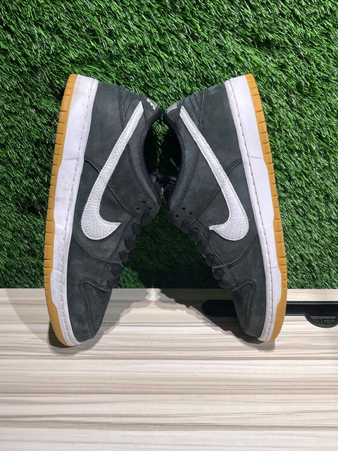 Nike SB Dunk Low Pro Black Gum Sz 9.5M