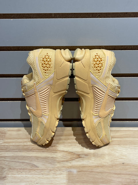 Nike Zoom Vomero 5 Celestial Gold Sz 6.5M