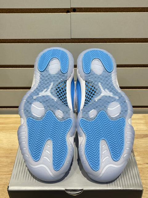 Jordan 11 Retro Low University Blue (2026) Sz 9