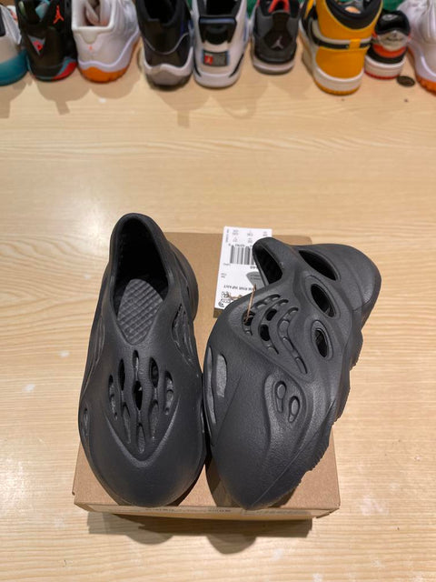 adidas Yeezy Foam RNR Onyx (Infants) Sz 5K