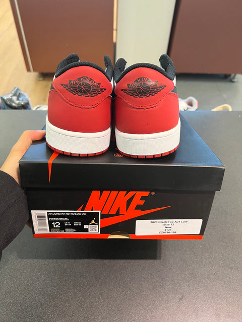 Jordan 1 Retro Low OG Black Toe (2023)