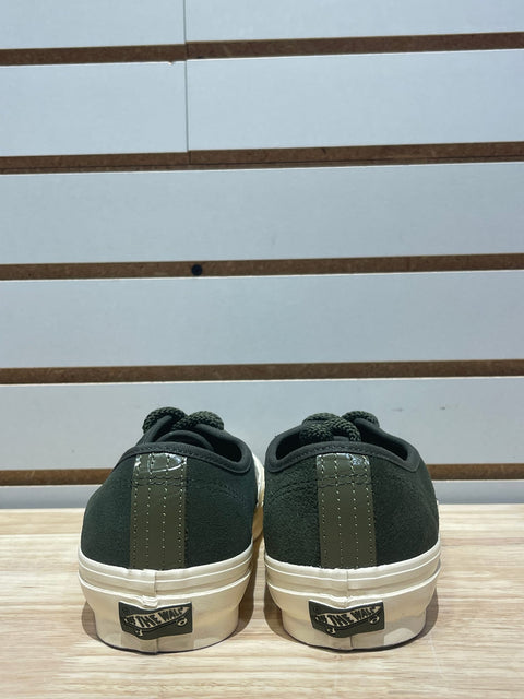 Vans Authentic 44 Green Croc Sz 8.5