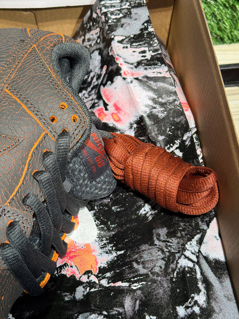 Nike Dunk SB Low Krampus Sz 5M