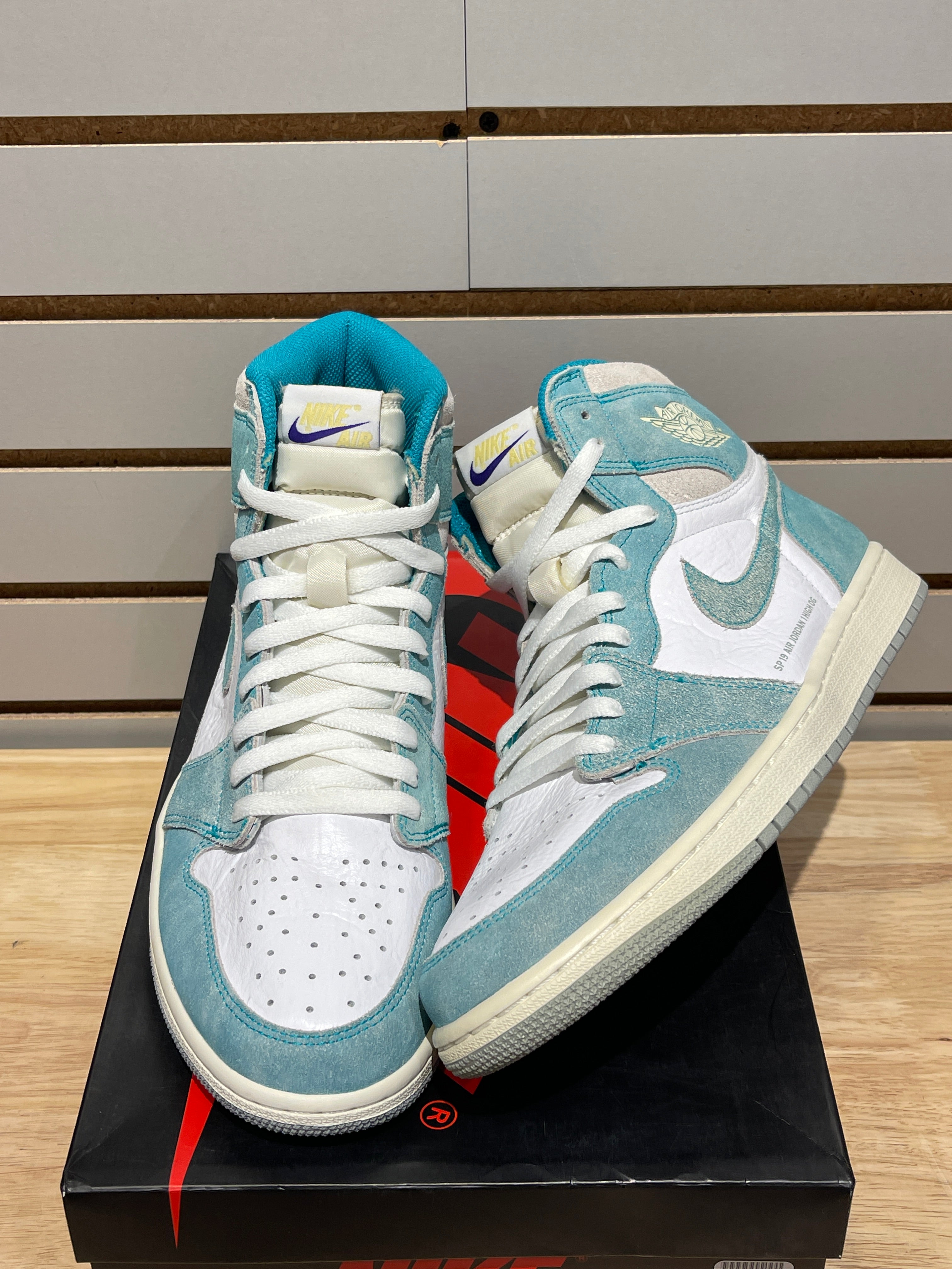 Jordan 1 Retro High Turbo Green Sz 11 – Sneak City