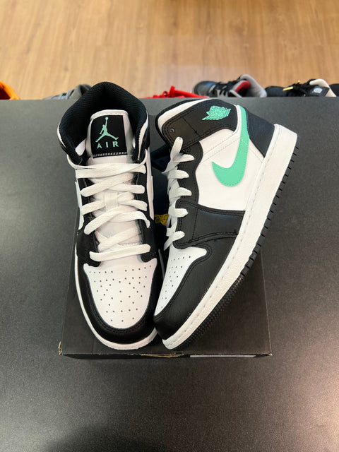 Jordan 1 Mid Green Glow